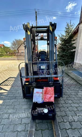 HELI CPYD18-RC1H TÍPUSÚ,  GÁZ ÜZEMŰ EMELŐVILLÁS TARGONCA