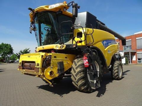 New Holland CR 980 kombájn New Holland CR 980 kombájn