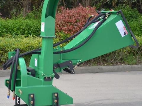 ÚJ GEO ECO ágdaráló max. 15 cm átmérőig hidraulikus behúzóhengerrel - akciós áron ÚJ GEO ECO ágdaráló max. 15 cm átmérőig hidraulikus behúzóhengerrel - akciós áron