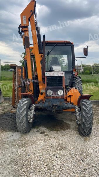 MTZ 82 hidraulikus rézsűkaszával