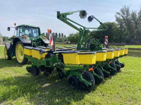 John Deere 1760 John Deere 1760