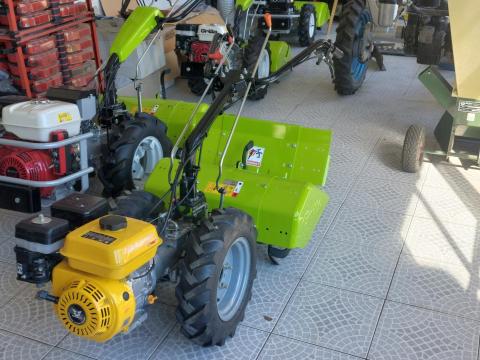 Grillo G107D egytengelyes traktor bemutató darab Grillo G107D egytengelyes traktor bemutató darab