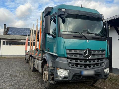 Mercedes-Benz Arocs 2651 rönkszállító / 2017 / Futásteljesítmény: 376 500 km Mercedes-Benz Arocs 2651 rönkszállító / 2017 / Futásteljesítmény: 376 500 km