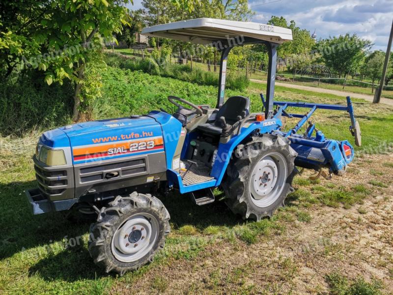 Iseki Sial 223 japán traktor talajmaróval