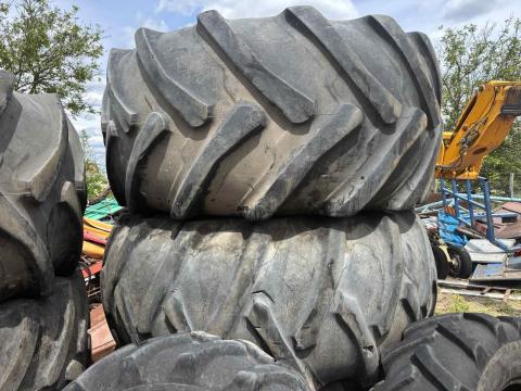 Rába Steiger 250 komplett duci kerék 20,8 R32 Rába Steiger 250 komplett duci kerék 20,8 R32