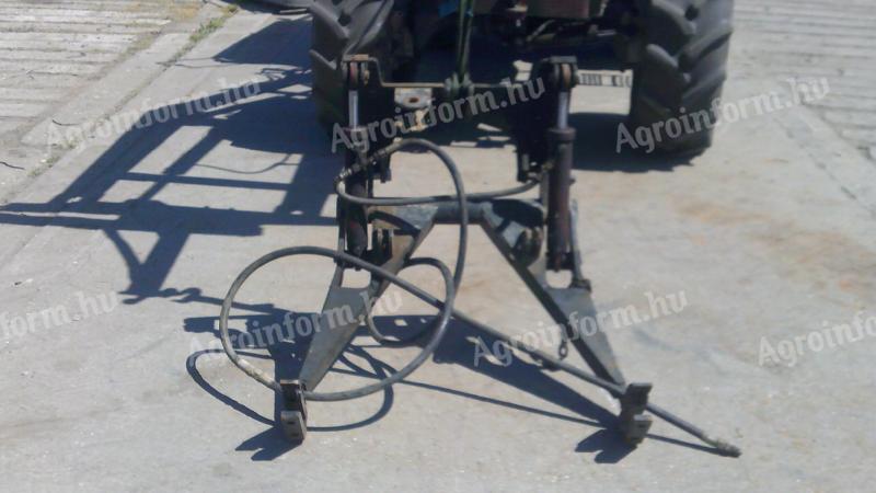 Front hidraulika M,F traktoron volt