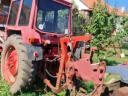 MTZ-82 homlokrakodóval