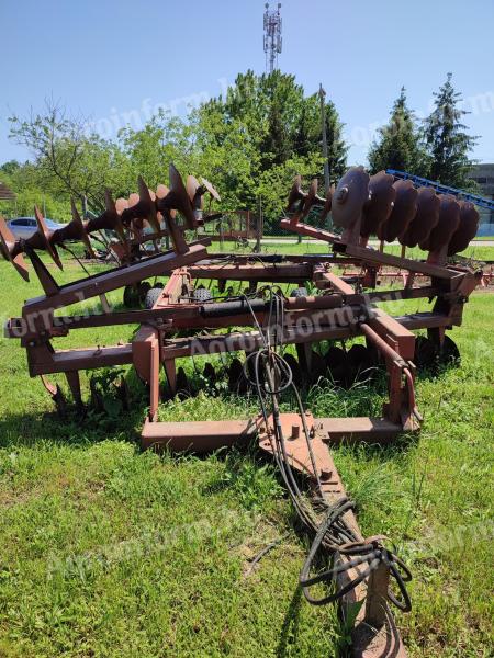 IH 10-770 7,2 m nehéztárcsa eladó