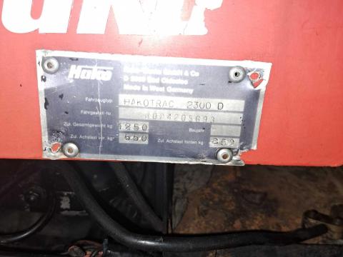 Hakotrac 2300D kommunális gép eladó
