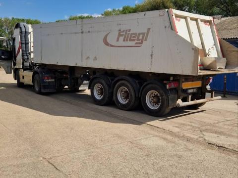 Gabonás billenős pótkocsi Gabonás billenős pótkocsi