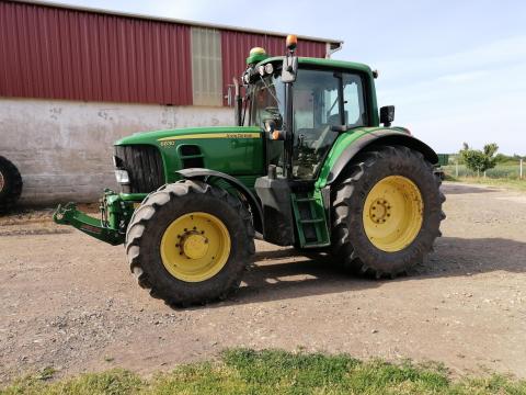 2012-es John Deere 6830 Premium traktor eladó 2012-es John Deere 6830 Premium traktor eladó