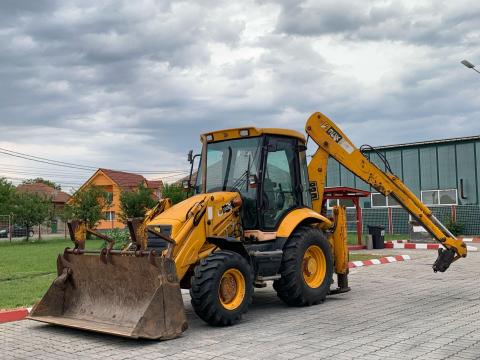 JCB 3CX kotró-rakodó kombigép