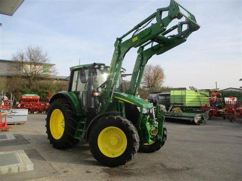 John Deere 6120 M traktor
