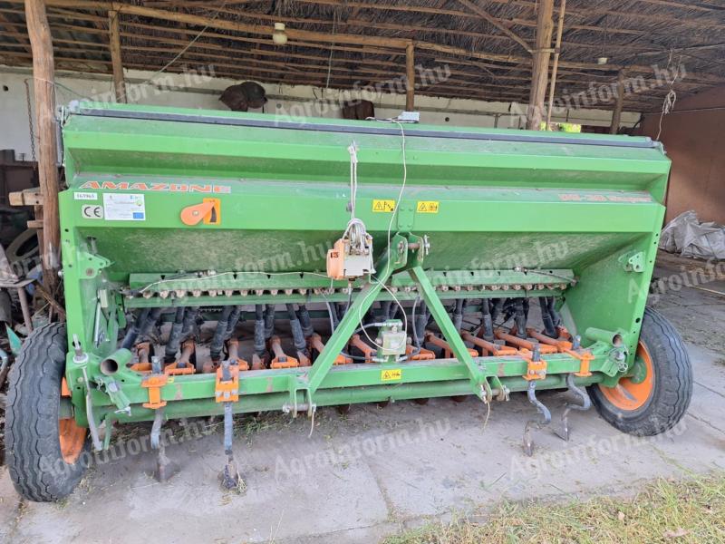 Amazone D9-30 függesztett vetőgép