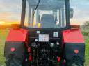 MTZ Belarus 892.2 Homlokrakodóval