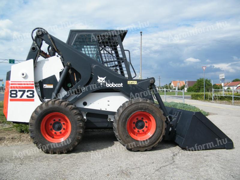 Bobcat 873 kompakt rakodó