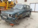 1999-es évjáratú Toyota Hilux bontott alkatrészei eladók