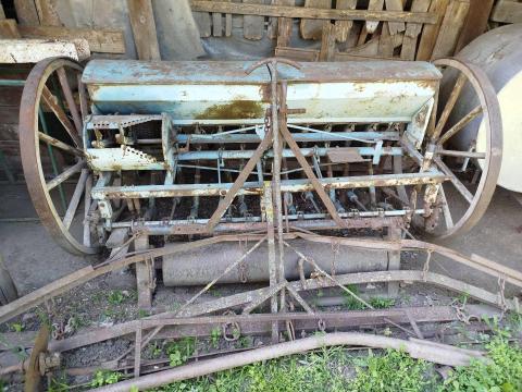 Isaria vetőgép eladó Isaria vetőgép eladó