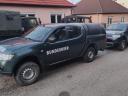 Honvédségi katonai Mitsubishi L200 4x4 pickup zöld csörlő diffizáras vonóhorog: 2700 kg