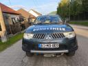 Honvédségi katonai Mitsubishi L200 4x4 pickup zöld csörlő diffizáras vonóhorog: 2700 kg