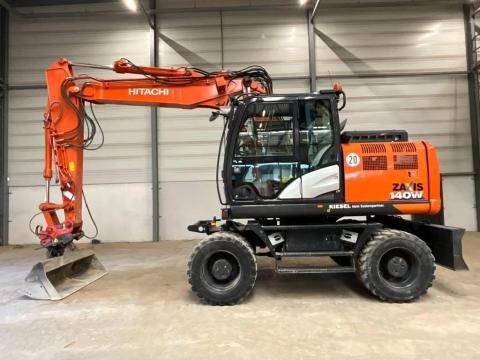 Hitachi ZX 140 W-6 / 2020 / 1 371 üzemóra / Lízing 20%-tól