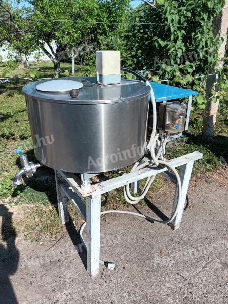 Tej hűtő,  60 literes,  inox saválló tartály,  keverőlapátos,  220 Voltos