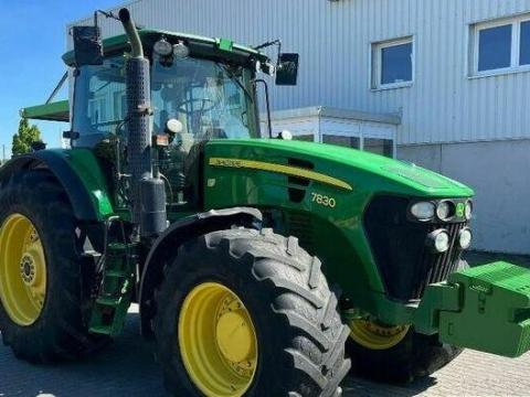 John Deere 7830 John Deere 7830