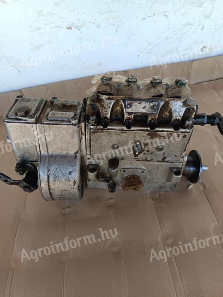 Csepel traktor adagoló.