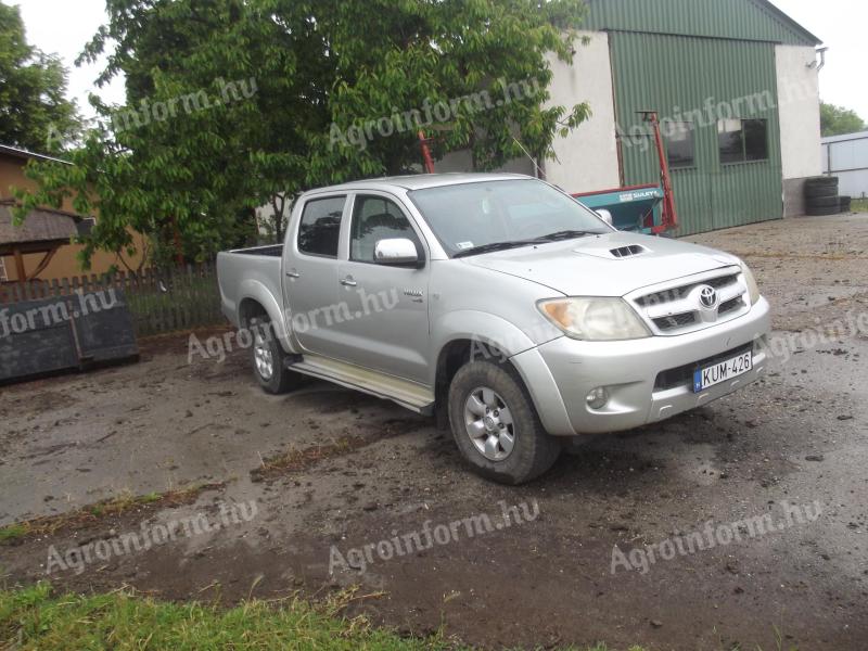 Toyota Hilux eladó