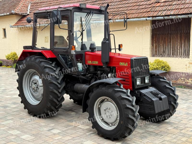 Belarus MTZ 820.2 traktor új állapotban
