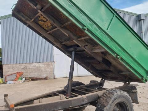 Potkocsi billenős platóval,  lejárt műszakival eladó Potkocsi billenős platóval,  lejárt műszakival eladó