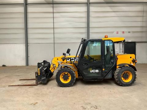 JCB 525-60 T 4 / 2017 / 2.113 üzemóra / Lízing 20%-tól JCB 525-60 T 4 / 2017 / 2.113 üzemóra / Lízing 20%-tól