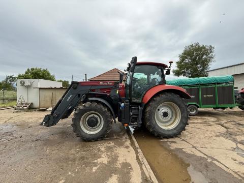 Case IH MAXXUM 150 rakodóval Case IH MAXXUM 150 rakodóval