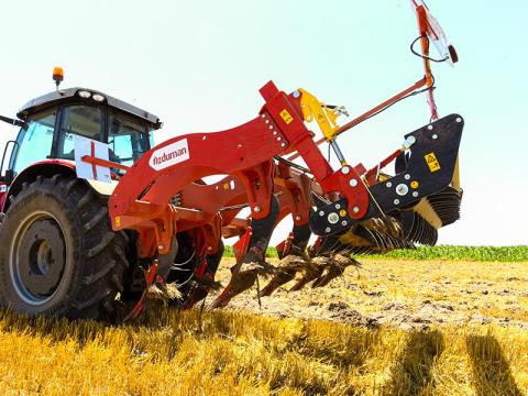 Özduman IBP7 típusú,  7 késes altalajlazító,  AgriCarb késheggyel készletről,  ITALIAN TYPE Özduman IBP7 típusú,  7 késes altalajlazító,  AgriCarb késheggyel készletről,  ITALIAN TYPE