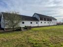 1884 m² közművesített építési telek gazdasági épületekkel