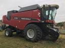 Versatile RT490 kombájn gabona- és kukoricaasztallal,  980 üzemórával eladó