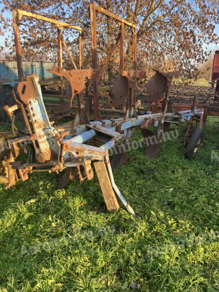 Lemken opal 4 fejes váltva forgató eke