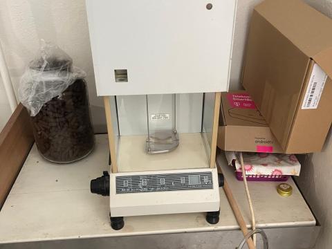Labormérleg Labormérleg
