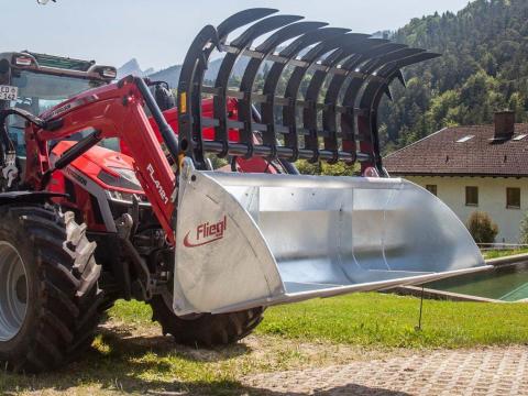 Fliegl trágya- és silófogó kanál