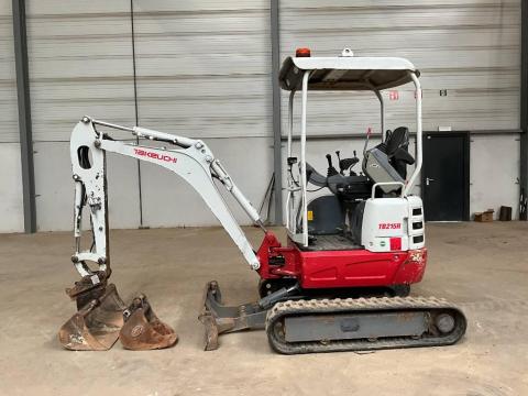 Takeuchi TB 215 R / 2019 / 1.620 h üzemóra / Lízing 20%-tól Takeuchi TB 215 R / 2019 / 1.620 h üzemóra / Lízing 20%-tól