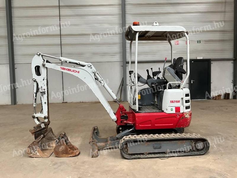 Takeuchi TB 215 R / 2019 / 1.620 h üzemóra / Lízing 20%-tól