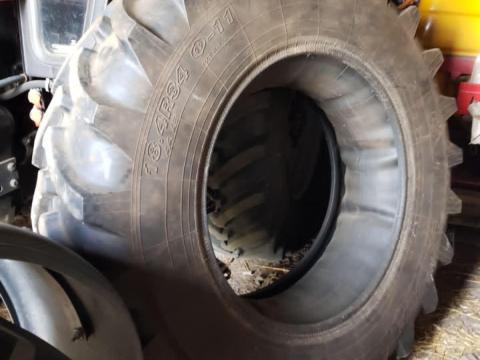 MTZ 89.2 hátsó gumi eladó MTZ 89.2 hátsó gumi eladó