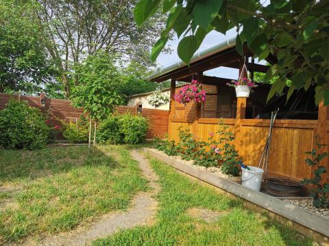 Igényesen felújított tanya eladó, csak költözni kell! Bács-Kiskun vármegye Igényesen felújított tanya eladó, csak költözni kell! Bács-Kiskun vármegye