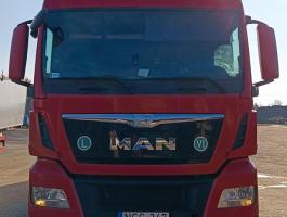 MAN TGX 18.440 + gabonaszállító félpótkocsi (55 m³)