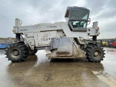 WIRTGEN WR 240 / 2013 / 9360 üzemóra / Lízing 20%-tól