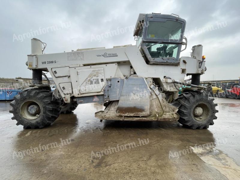 WIRTGEN WR 240 / 2013 / 9360 üzemóra / Lízing 20%-tól