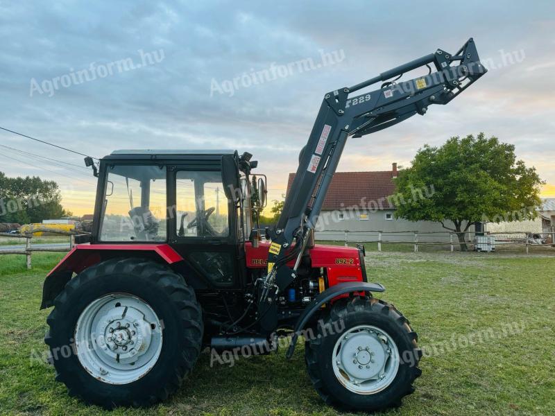 MTZ Belarus 892.2 Homlokrakodós