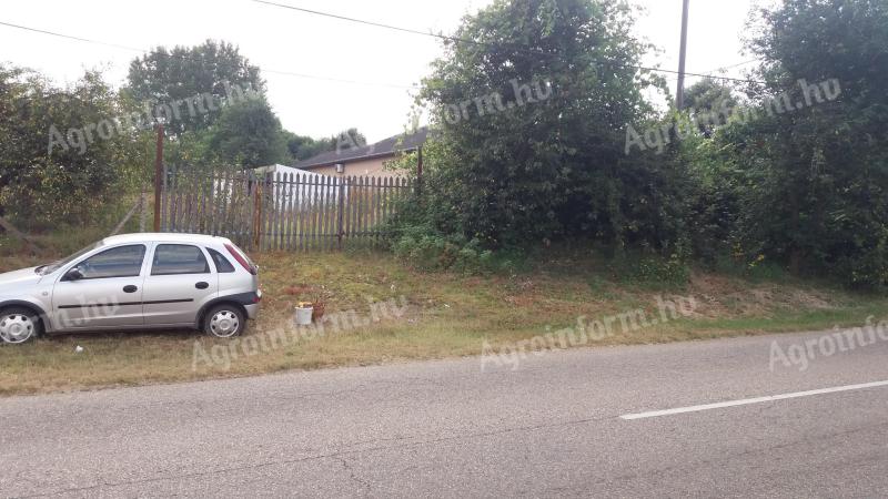 Nyíregyháza - Oros,  Csonkás úton 11 080 nm telek eladó