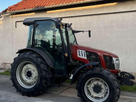Hattat A 100 traktor eladó, 2014-es modell, 1850 üzemórával Hattat A 100 traktor eladó, 2014-es modell, 1850 üzemórával