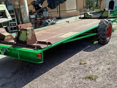 Asztalszállító kocsi Asztalszállító kocsi